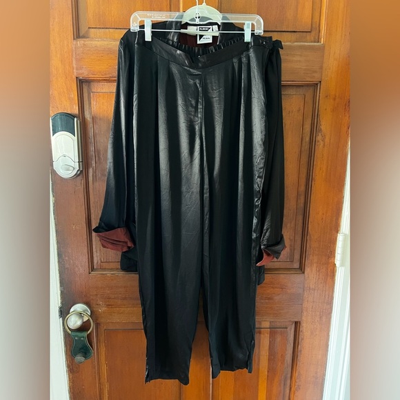 Vintage Albert & Pearl Black Satin Pantsuit 80s 90s Two Piece Lounge Set Pajama - Picture 8 of 13